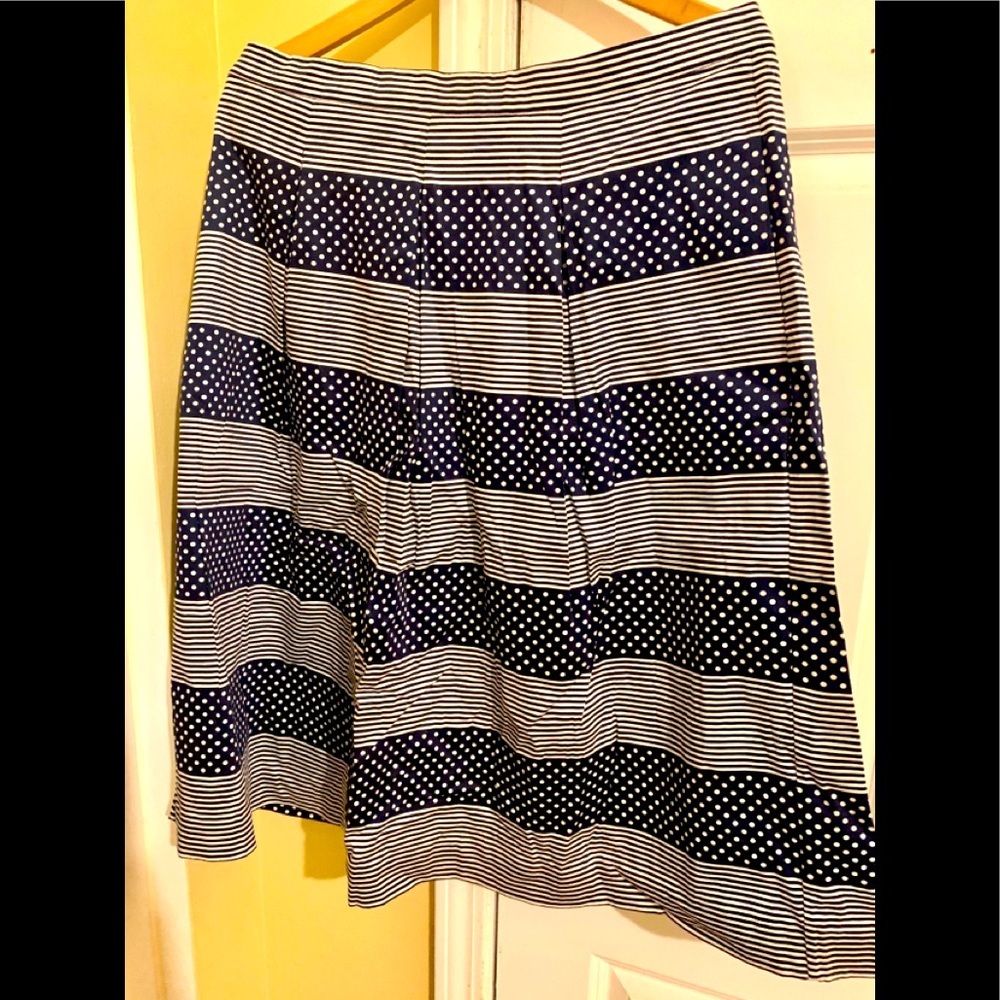 Boden Size 12 A Line Skirt White and Navy